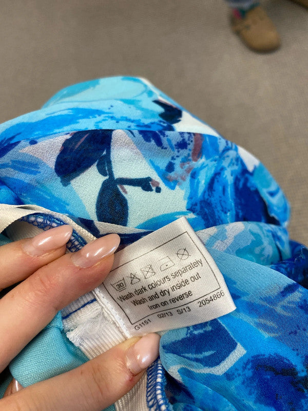 Stunning Edinburgh woolen mill blue floral skirt UK 16 IZ001