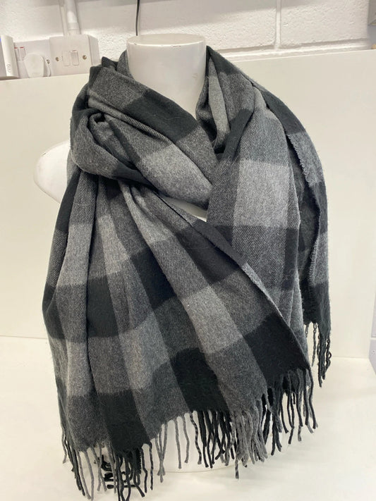 Fabulous super soft black grey cheque scarf one size JR001