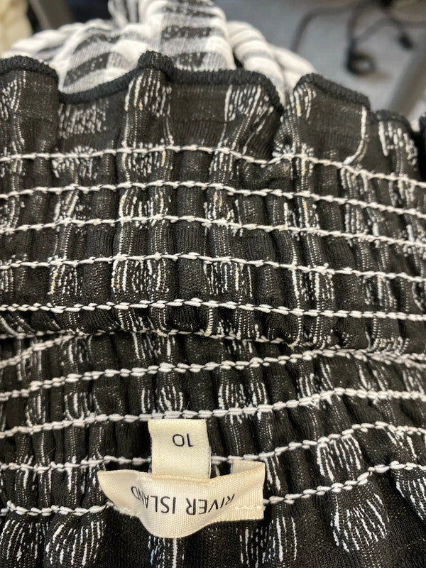 Super cute gingham black & which cropped gypsy topUk10 JB001