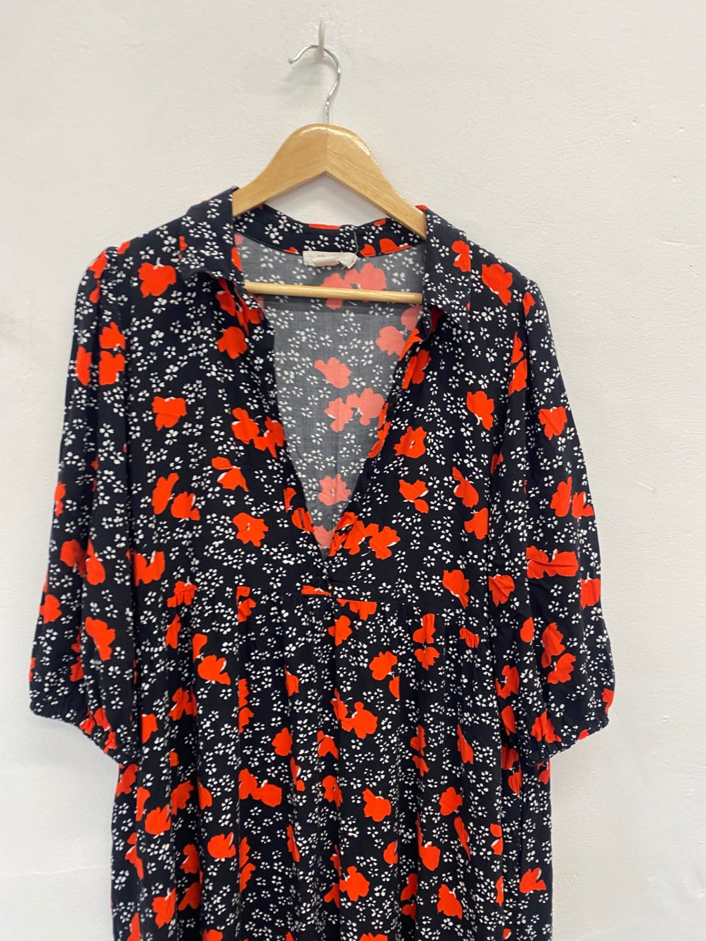 Stunning Finery Midi Dress UK 16 Black and red floral summer DM561