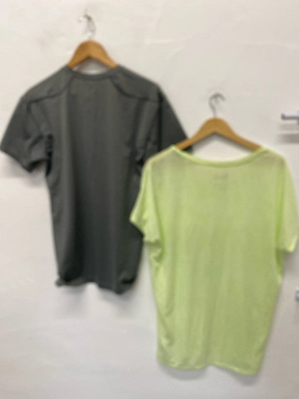 Fabulous duo of Gym T shirts Nike oversized Uk14 #19 NN001