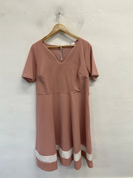 Gorgeous love yours pink skater skirt midi UK 22 RG021