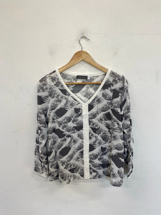 Mint Velvet Elegant Grey Waves Artsy Pattern Blouse UK 6 SS004