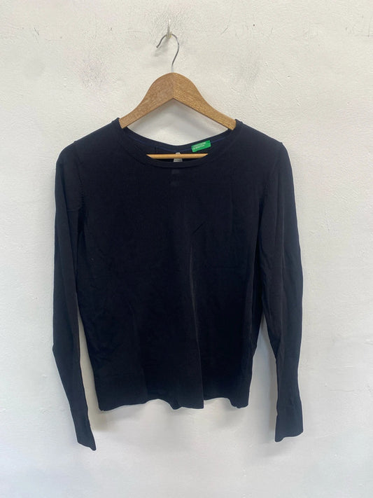 Lovely United colors of Benneton black jumper UK L SS002