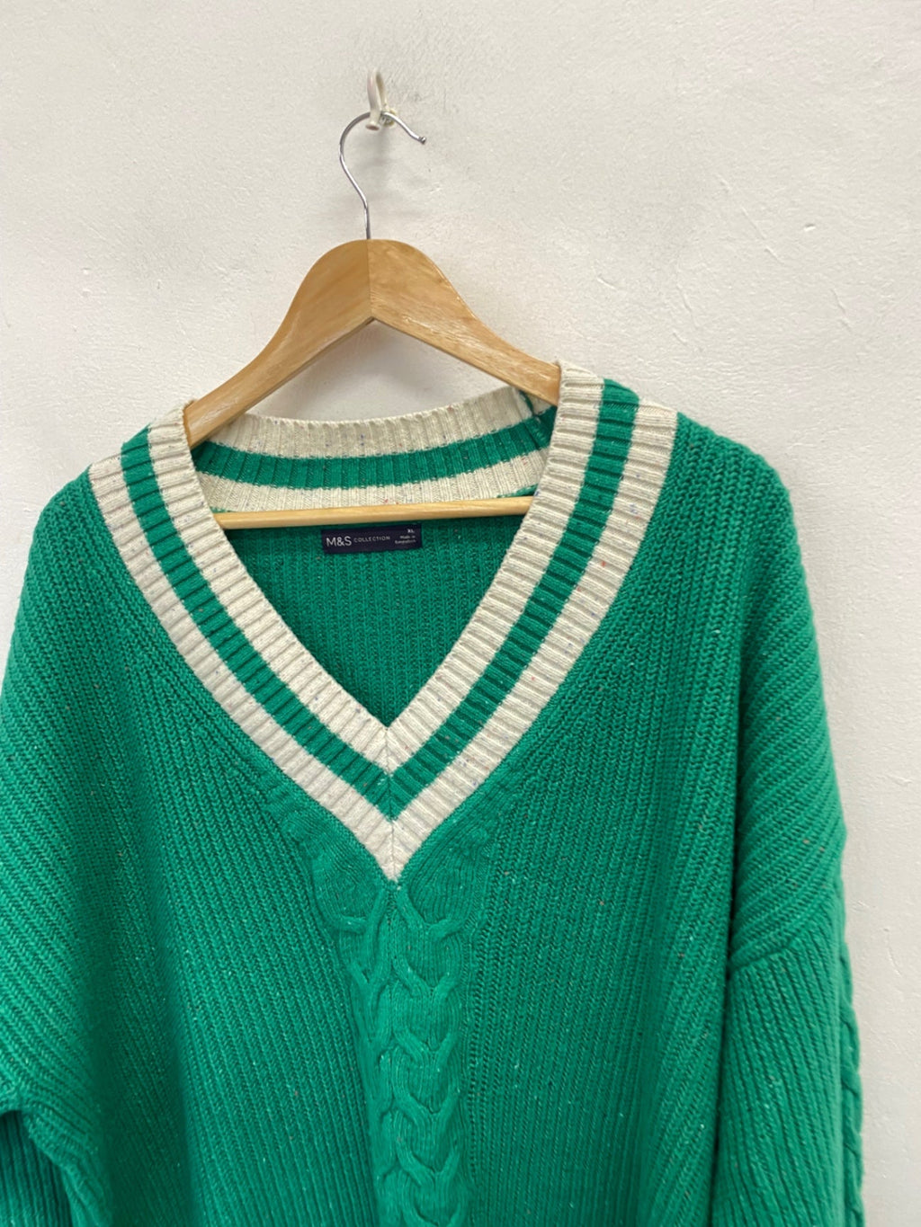 Stunning Marks and Spencer v neck Sweater UK 16 Green knitted DM561