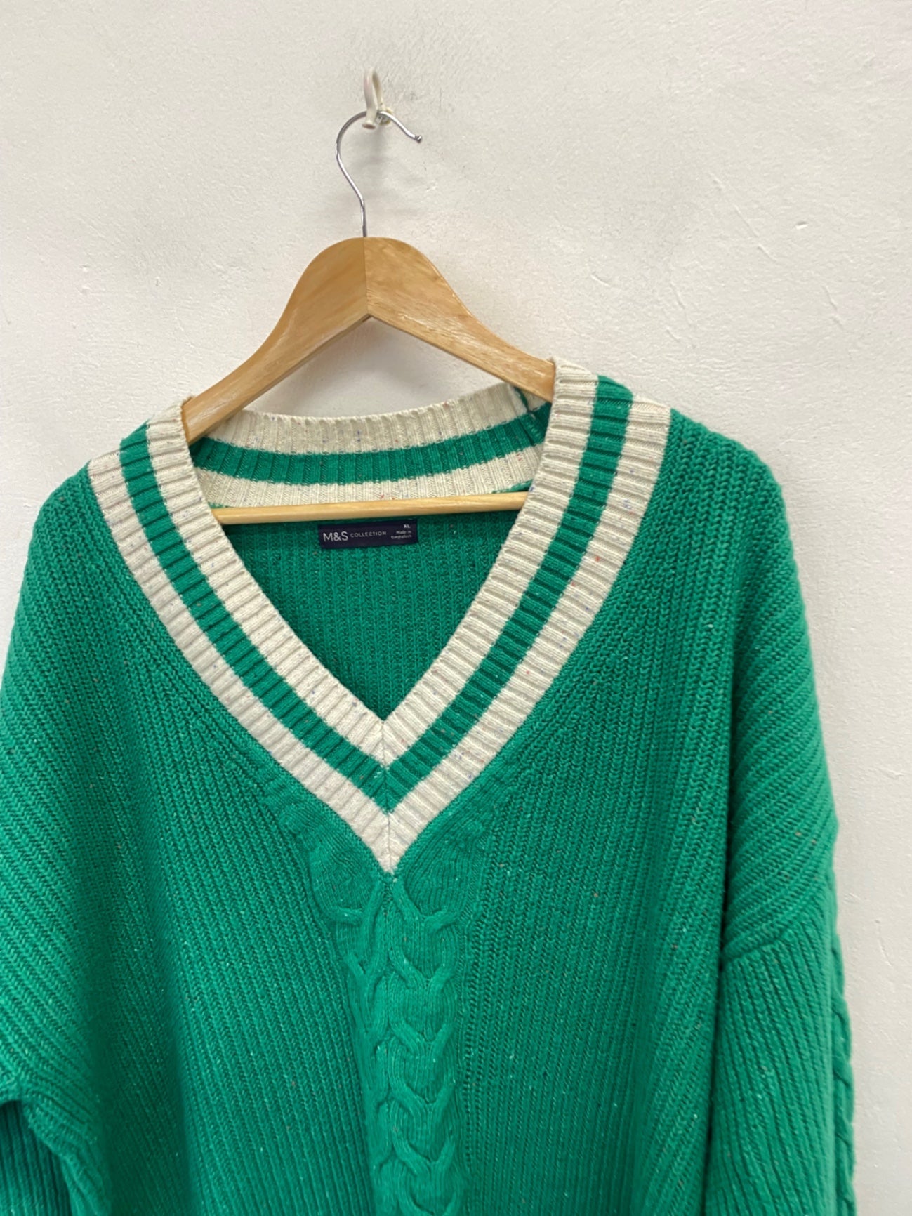 Stunning Marks and Spencer v neck Sweater UK 16 Green knitted DM561