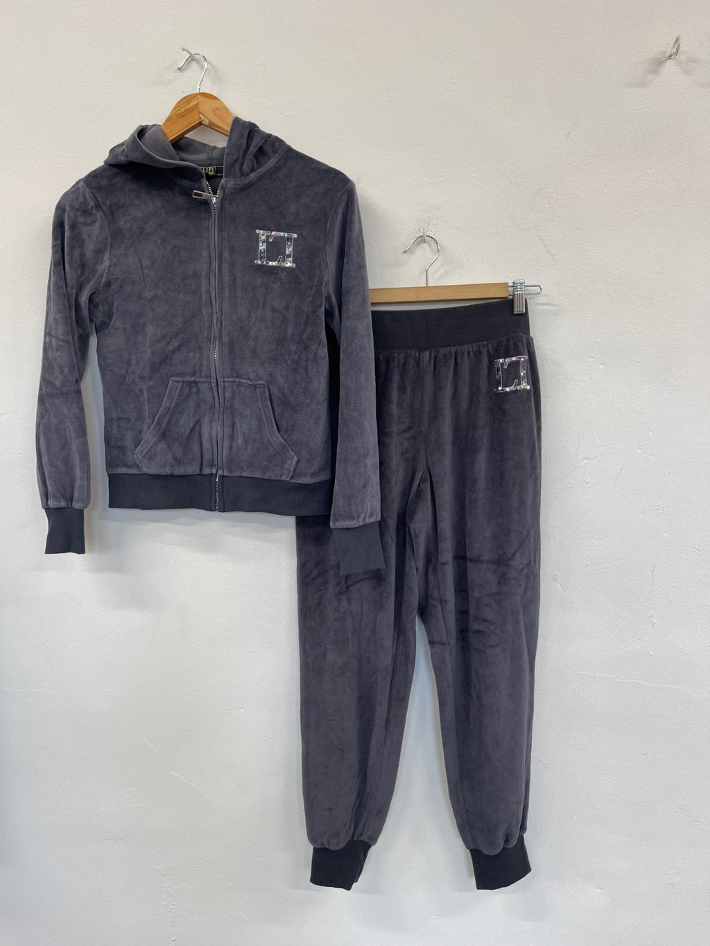 Stunning Lipsy Velour Y2K Tracksuit UK12 Grey KS544