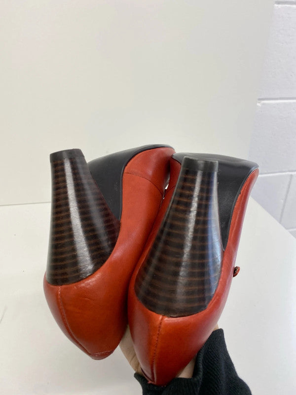 Fabulous Burnt Cherry Red T bar heels Retro vibes Uk5 Love label KM004