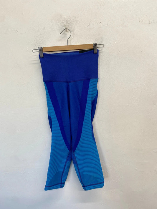 Lovely Nike dri fit cropped sculpt leggings new with tags UK S GK002