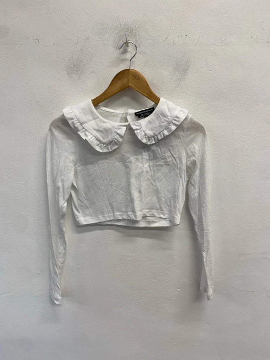 Stunning Wednesdays girl white collared long sleeve crop top UK S JH001