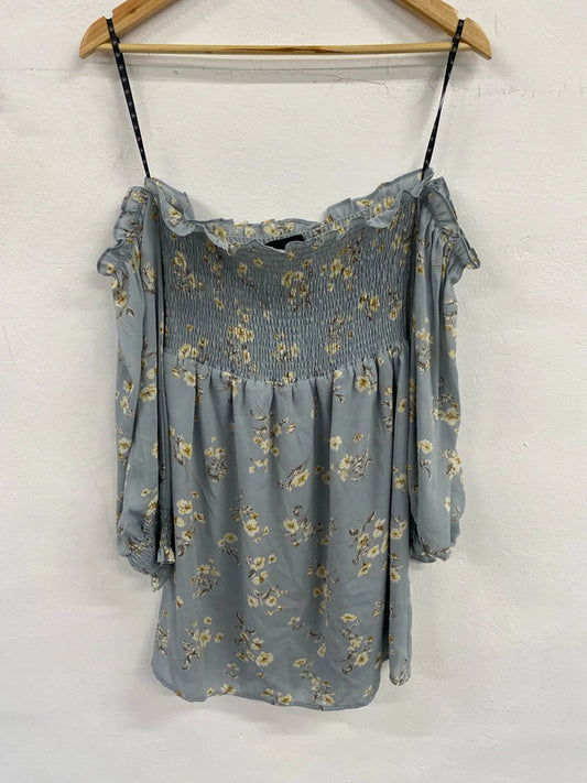 Fabulous Misguided off the shoulder dusty blue floral top uk 10 HA001