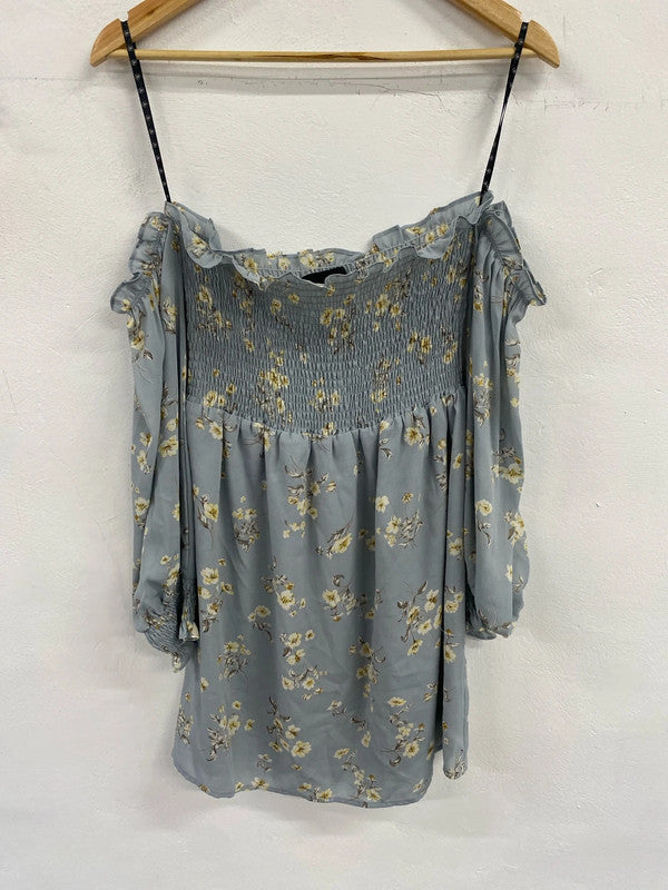 Fabulous Misguided off the shoulder dusty blue floral top uk 10 HA001