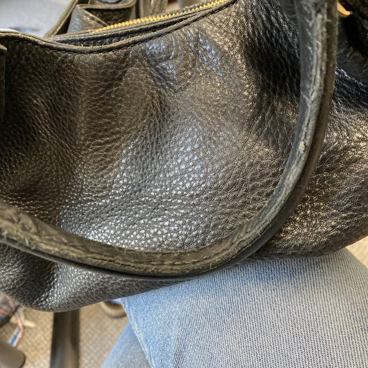 Michael Kors Bedford Belted Large Leather Shoulder Handbag In black IM001