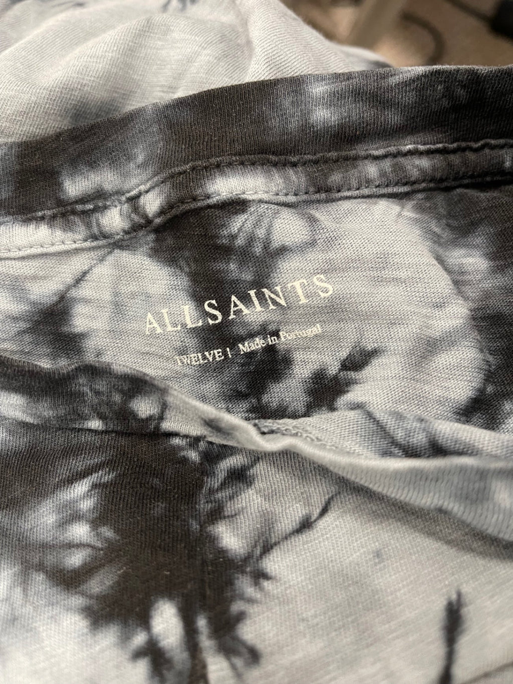 Fabulous AllSaints Dropout Tie Dye  T-Shirt UK12 Black & Grey LB512