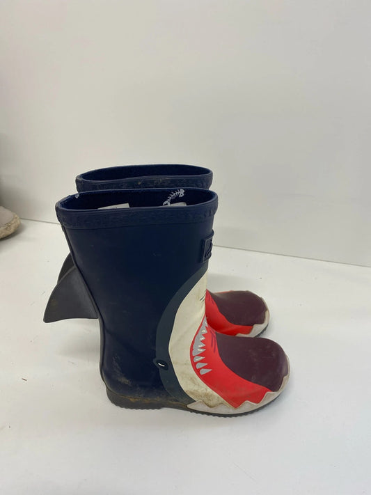 Fabulous Boys Shark wellies Uk8 boys EUR 25 MD002