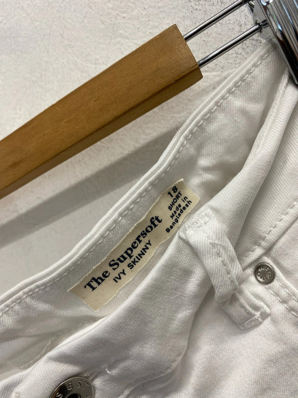 Lovely m&s the Ivy white skinny jeans UK 18 KN002