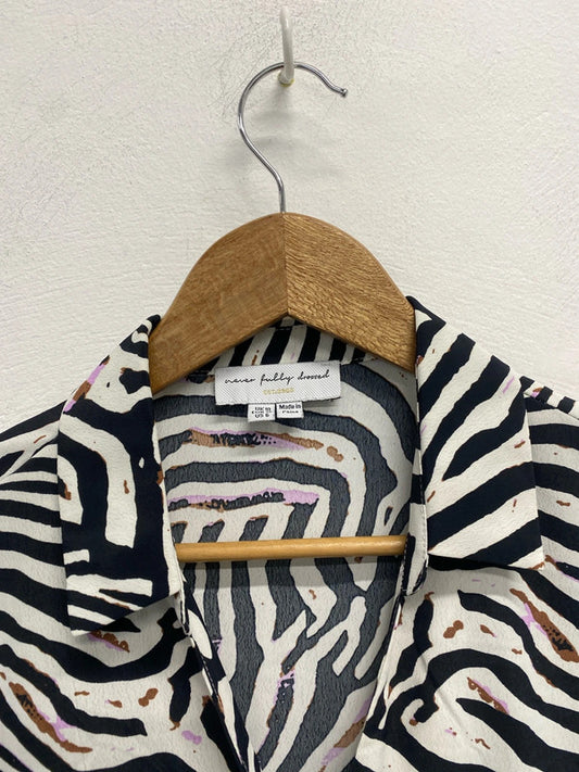 Lovely never fully dressed zebra blouse UK 10 SS002