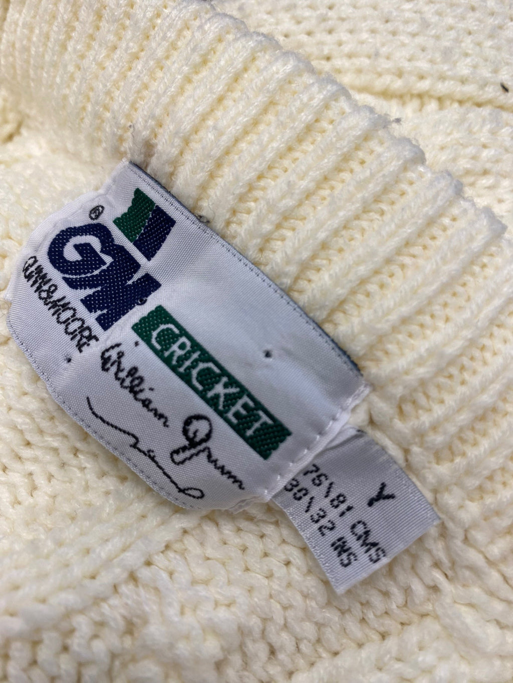 Fabulous Gunn & moore Sweater 14-16yrs Cream cable knit SR509