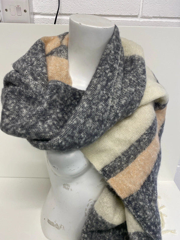 Fabulous River Island peach cream scarf One size KM004